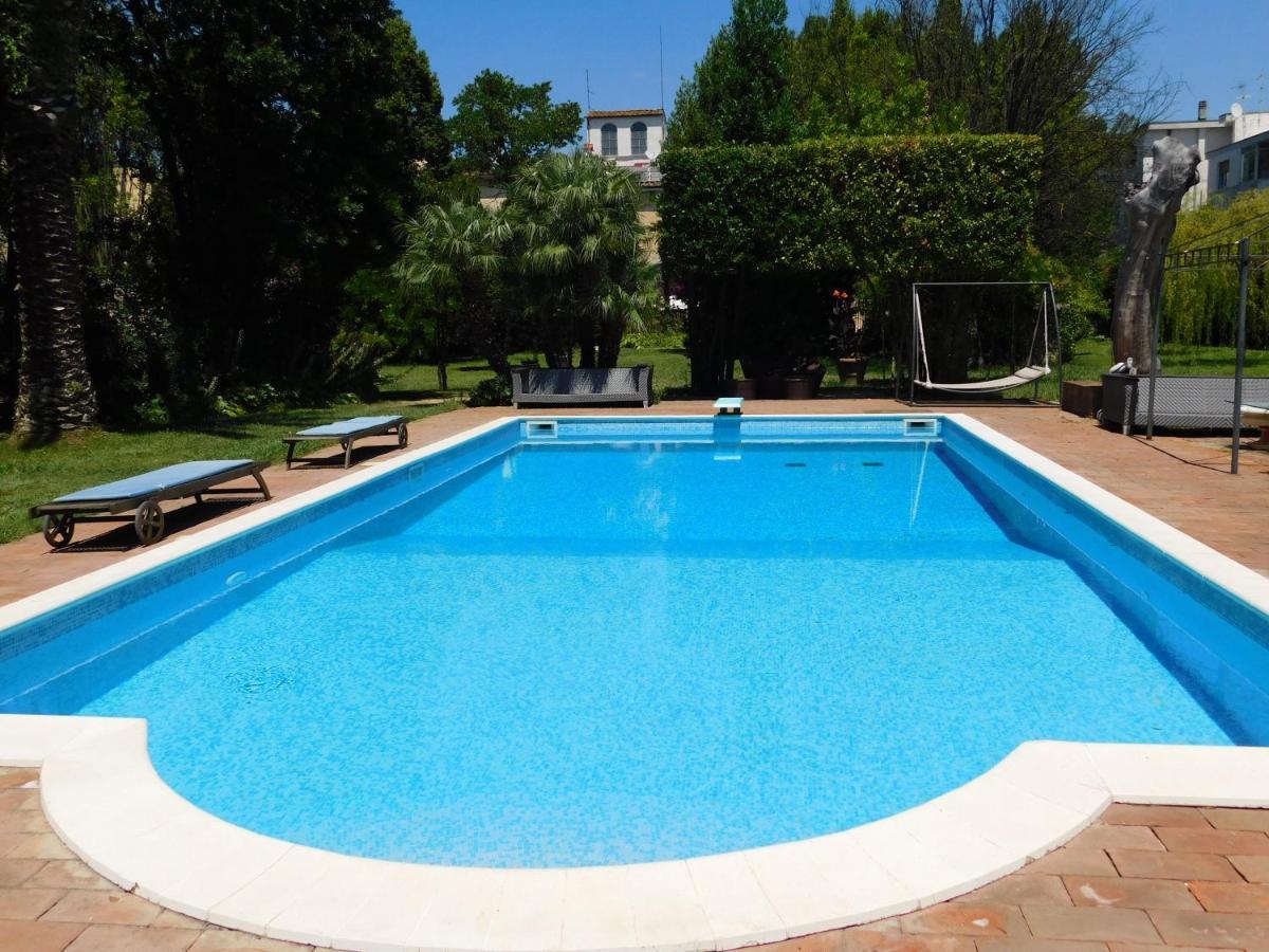 Appartamento Con Piscina Immersa Nel Verde Кашіна Екстер'єр фото